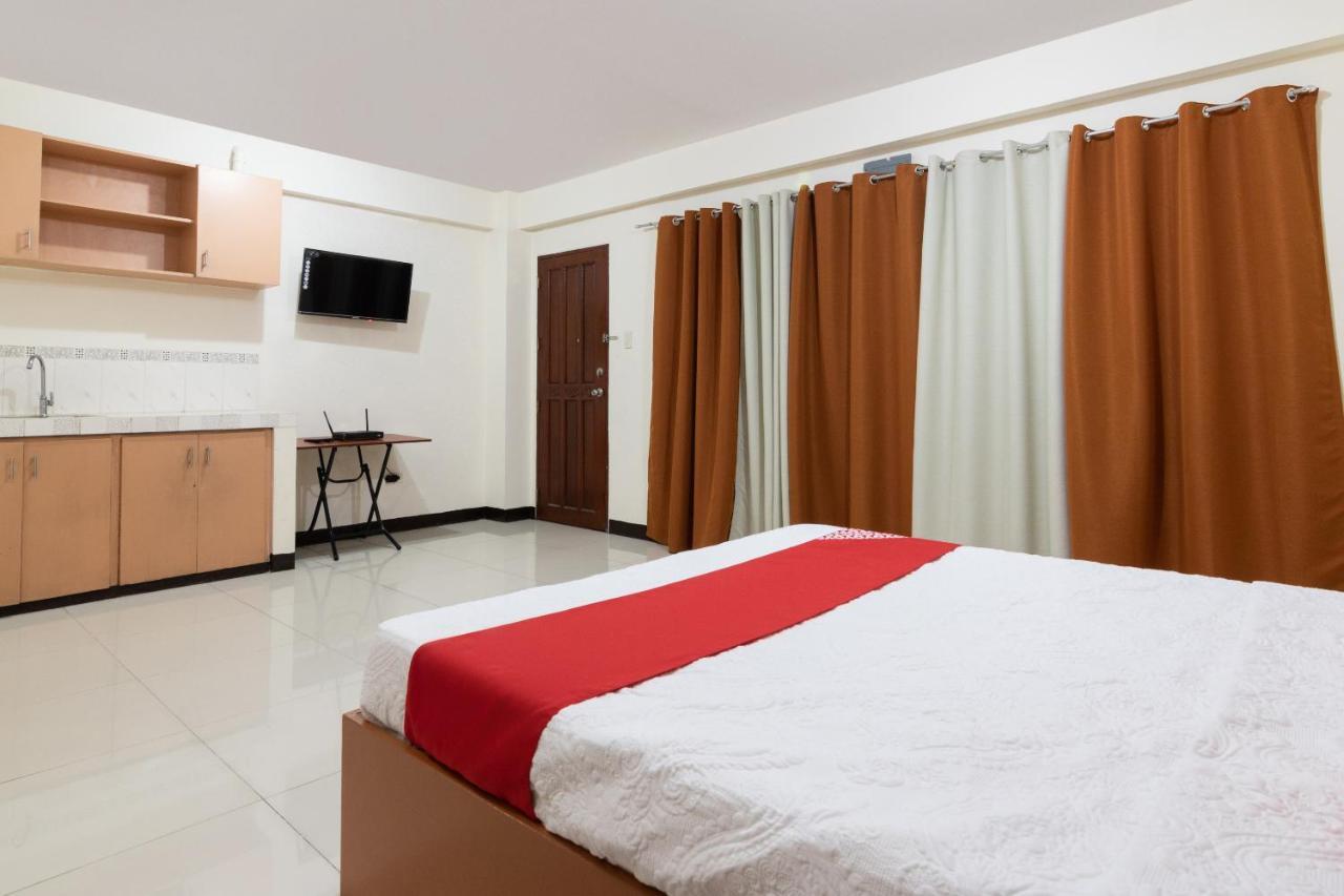 Oyo 578 Red Velvet Suites Манила Екстериор снимка